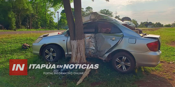 ACCIDENTE EN NATALIO DEJA DOS HERIDOS TRAS CHOQUE DE AUTOMÓVIL CONTRA UN ÁRBOL - Itapúa Noticias
