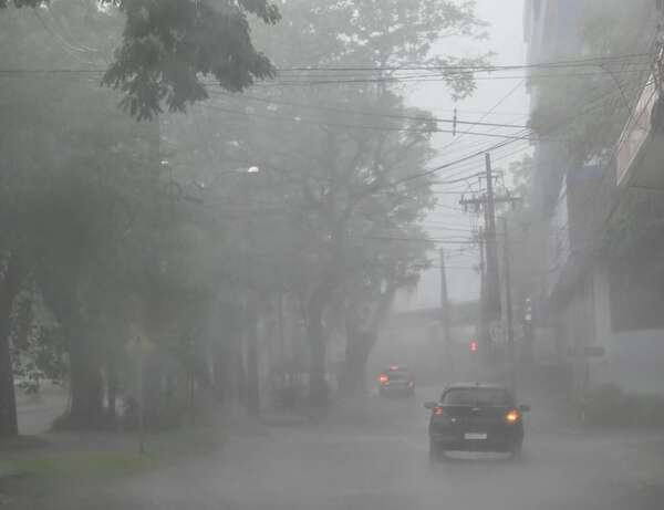 Anuncian tormentas para dos departamentos del sureste de la Región Oriental - Clima - ABC Color