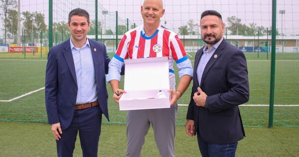 Compartiendo visiones de desarrollo a través del fútbol | Asociación Paraguaya de Fútbol