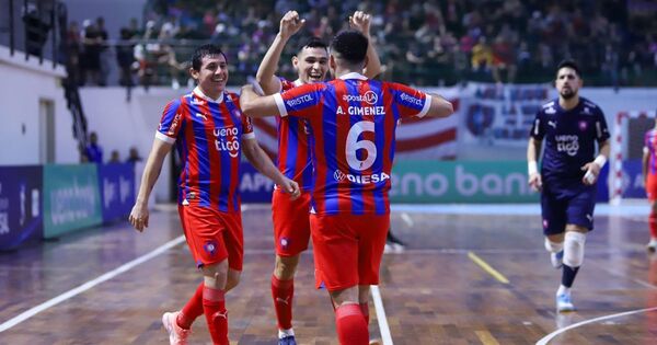 Noveno título para el Ciclón | Asociación Paraguaya de Fútbol