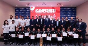 Merecido reconocimiento a los campeones de América | Asociación Paraguaya de Fútbol