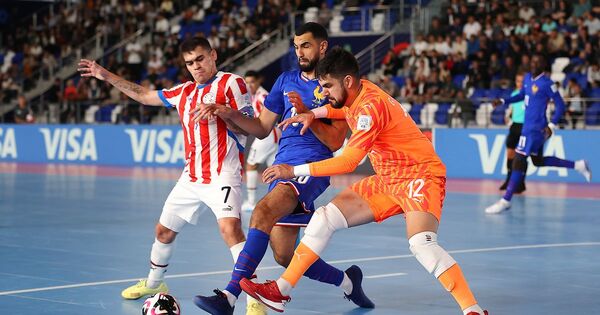 Con la frente en alto | Asociación Paraguaya de Fútbol