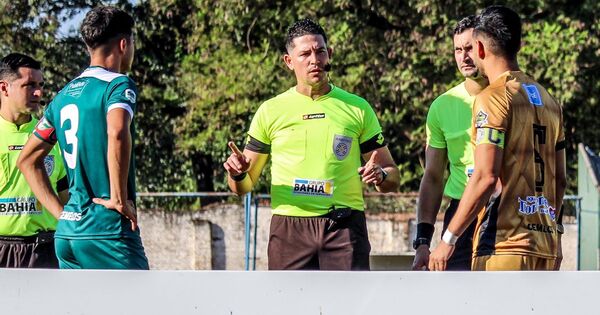 Los árbitros del capítulo número 12 | Asociación Paraguaya de Fútbol