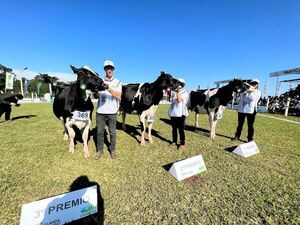 Cooprolanda: productividad y genética claves del éxito en la producción lechera en Paraguay