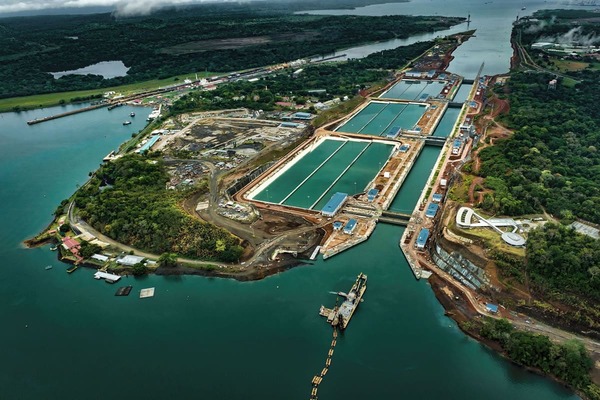 ONU alerta de que las crisis en canales de Suez y Panam谩 pueden aumentar precios globales