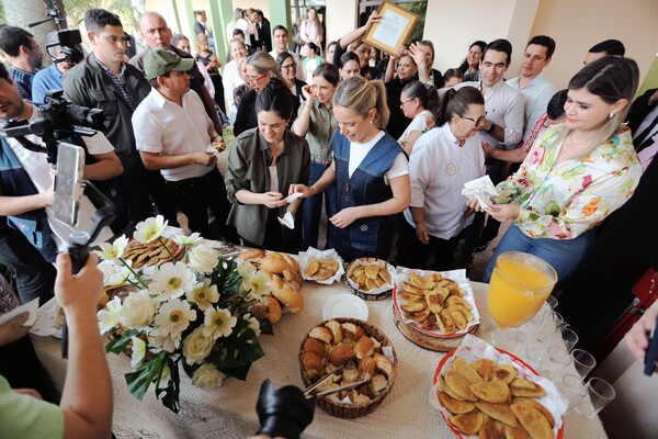 El pastel mandi'o, declarado como patrimonio cultural - 1000 Noticias
