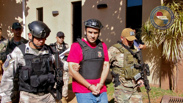 Con sigiloso operativo, Tío Rico es trasladado a la cárcel de máxima seguridad de Minga Guazú