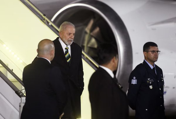 MUNDO | Lula sufre accidente en el baño de su casa y cancela agenda