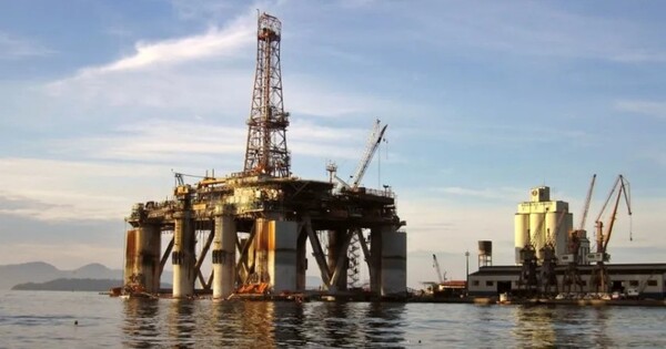 El crudo Brent cerró con una baja 0,36 dólares