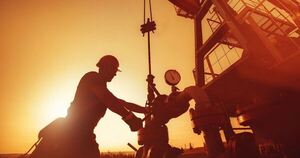 Organización del petróleo acuerda recortes para noviembre
