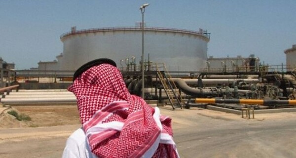 Arabia Saudita reduce el costo del petróleo a Asia por 27 meses