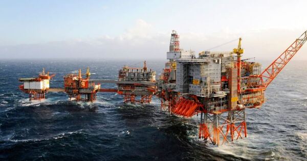 Los precios del petróleo cayeron casi 10% en 2023