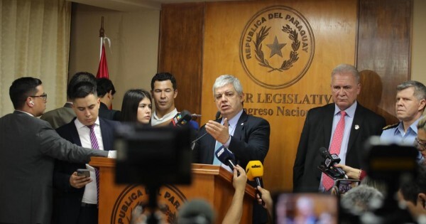 Milei cambia la ley de refugiados y genera expectativa por la extradición de los Villalba
