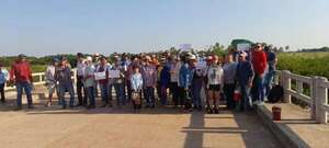Pobladores de Belén se manifiestan en Tacuaras exigiendo caminos transitables  - Nacionales - ABC Color