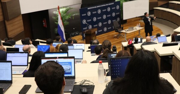 Superintendencia de Seguros expuso la nueva metodología de cálculo de indicadores financieros