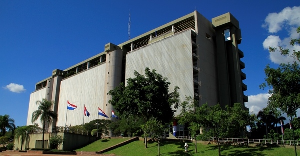 BCP impulsa acceso a servicios financieros con reglamentación de Cuentas Básicas de Ahorro