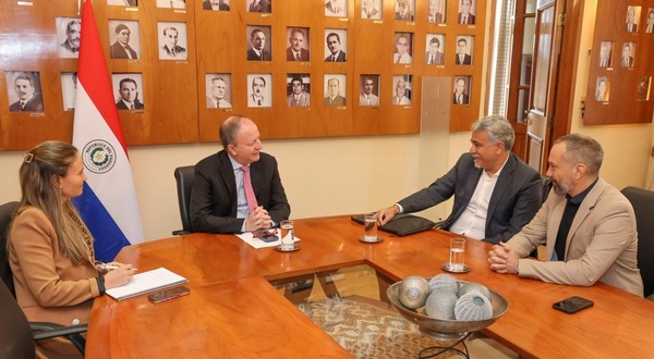 Aúnan esfuerzos para posicionar y atraer inversiones extranjeras a Paraguay