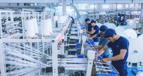 Exportaciones de manufactureras aumentaron un 9% al cierre de abril