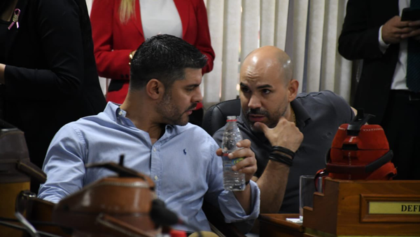 Intendente se queja de contribuyentes morosos y anuncia acuerdo con Informconf