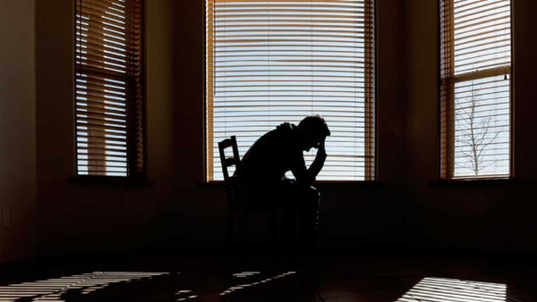Los lunes y Año Nuevo presentan un mayor riesgo de suicidio, según datos de 26 países