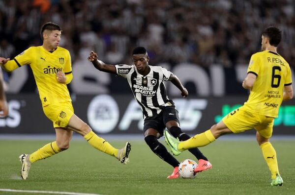 Botafogo vence a Peñarol en la otra semifinal de la Copa Libertadores