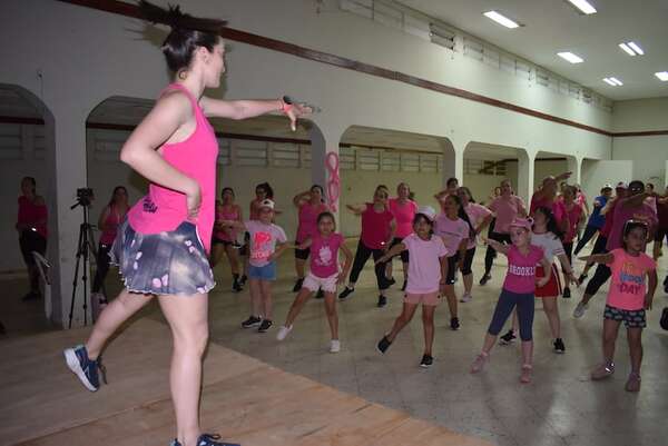 Octubre Rosa: 30 minutos de actividad ayudan a prevenir la enfermedad, dicen - Nacionales - ABC Color