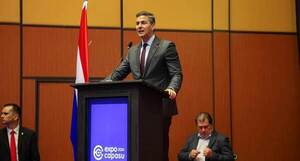 Presidente destaca rol de la industria del supermercado en la generación de empleo