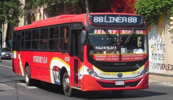 Empresa de transporte reembolsa a pasajeros por más de G. 295 millones
