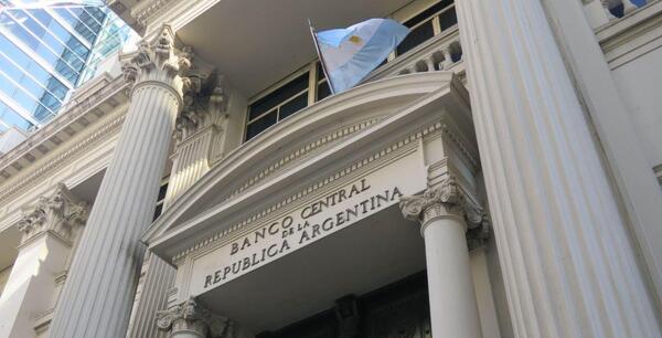 Argentina alcanzó superávit financiero a mayo de USD 2.440 millones
