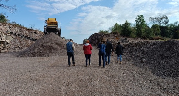 Monitorean avance de obras en el Corredor de Exportación de la Región Oriental