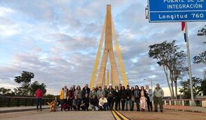 Obras de Paraguay se convierten en aula para estudiantes de la triple frontera