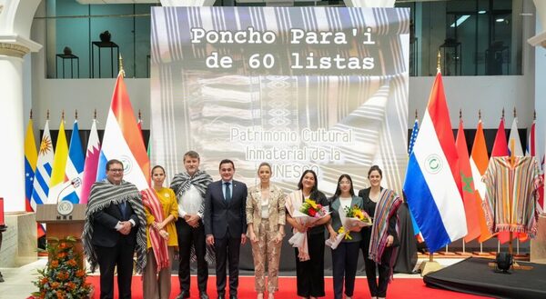 El Poncho PARA´I de 60 listas recibió certificado de la UNESCO