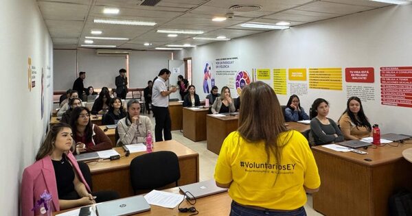 Capacitan sobre Inteligencia Artificial a jóvenes