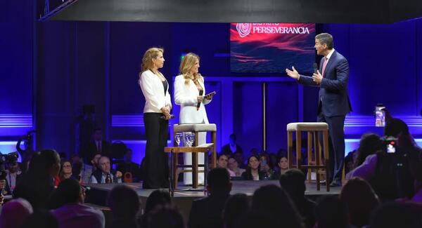 Presidente Peña ofreció charla magistral en la 21ª edición de la Expo Negocios