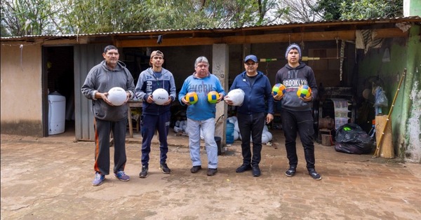Artesanos de Quiindy proveerán 1.000 pelotas a ITAIPU para festejar el día del niño