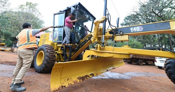 Capacitan a operarios de maquinarias agrícolas en Alto Paraná