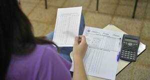 Dan a conocer lista de calculadoras permitidas para examen del programa de becas del Gobierno