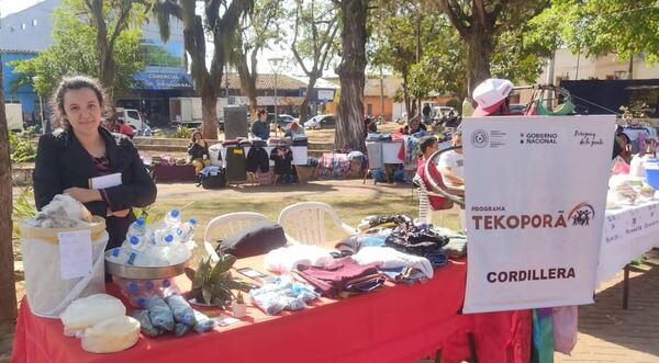 Más de 1.000 familias de Tekoporã Mbarete participaron de la Feria de Microemprendedores en Cordillera