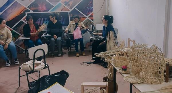 Enseñan técnica de cestería en Alberdi - Ñe’embucú
