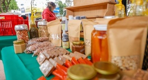 Asociación de Productores de Capiatá organizaron feria agropecuaria y artesanal