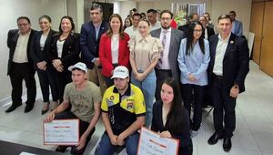 Emprendedores de la agricultura familiar reciben capital semilla