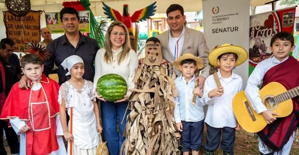 Senatur y Municipalidad de Altos estrechan vínculos en el marco del Festival de la Identidad