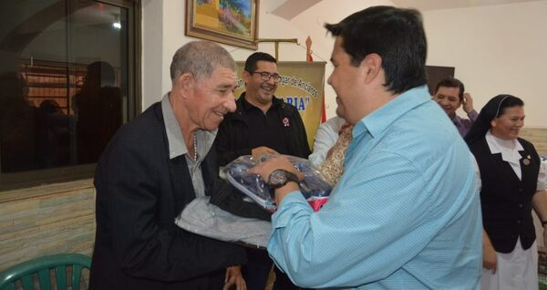 EBY entregó equipos médicos, insumos y medicamentos a hogar de ancianos de Encarnación
