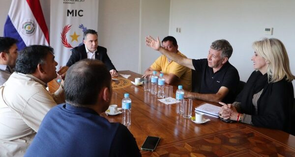 Productores de Central presentaron proyecto innovador para fortalecer el sector frutihortícola