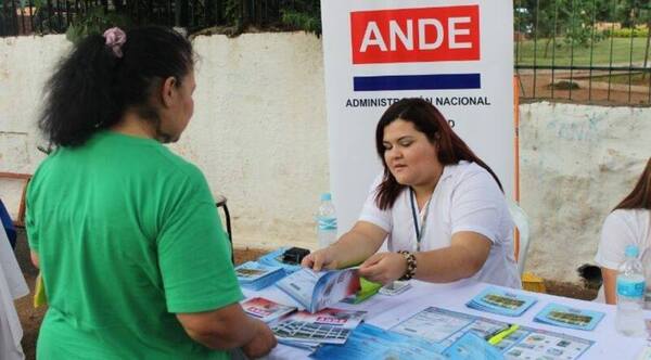 SEDECO impulsa mejoras en la atención a usuarios del servicio de energía eléctrica