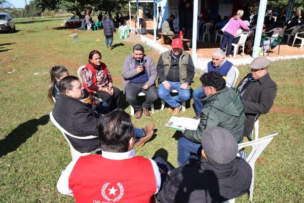 Organizaciones sociales presentan ambicioso plan de reforestación al INDERT
