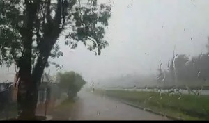 Fuerte temporal afectó al distrito de Carlos Antonio López - 1000 Noticias