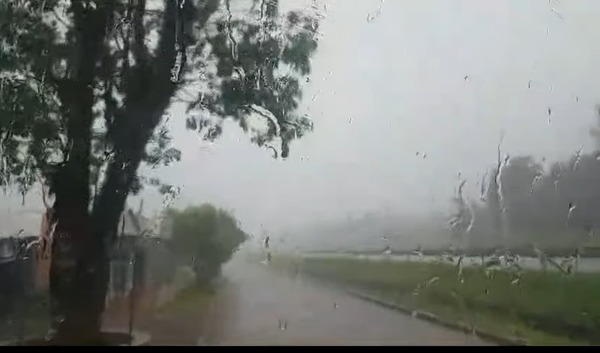 Fuerte temporal afectó al distrito de Carlos Antonio López - 1000 Noticias