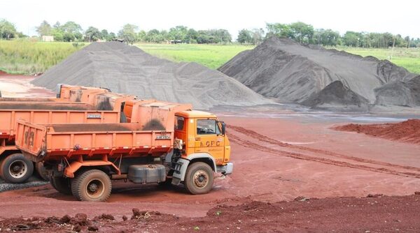 Reactivan Planta Asfáltica en Minga Guazú