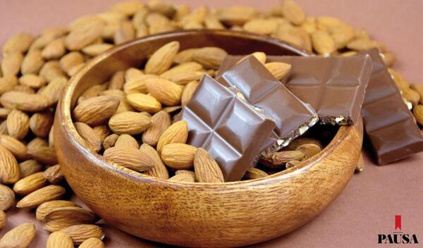 Almendras + chocolate | Pausa